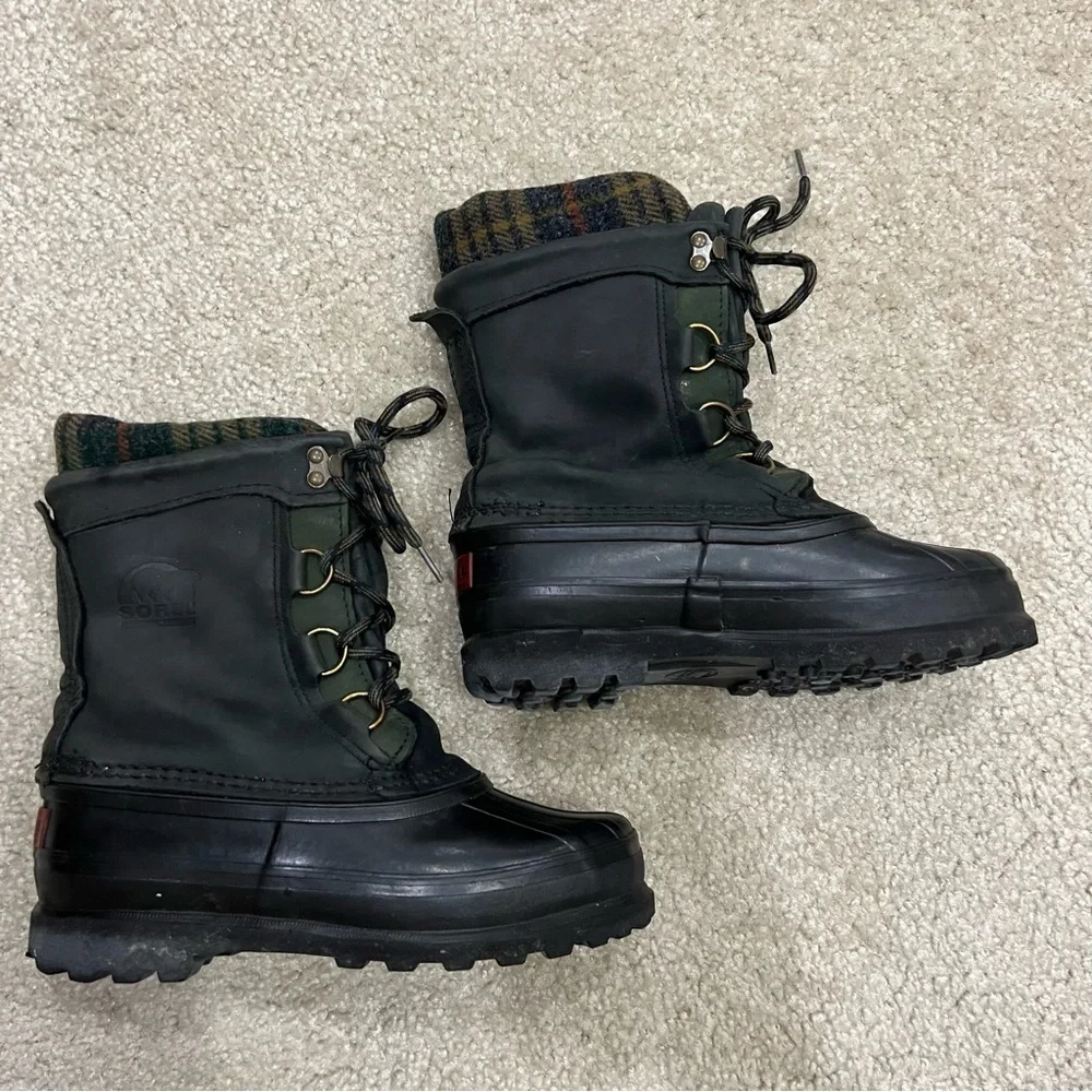 Sorel Women Lace Up Mid Calf Winter Snow Boots Green Plaid Suede Rubber Size 6,